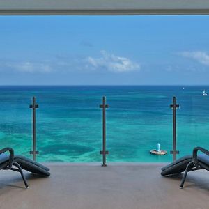 One-Bedroom Oceanfront Executive King Suite Balcony